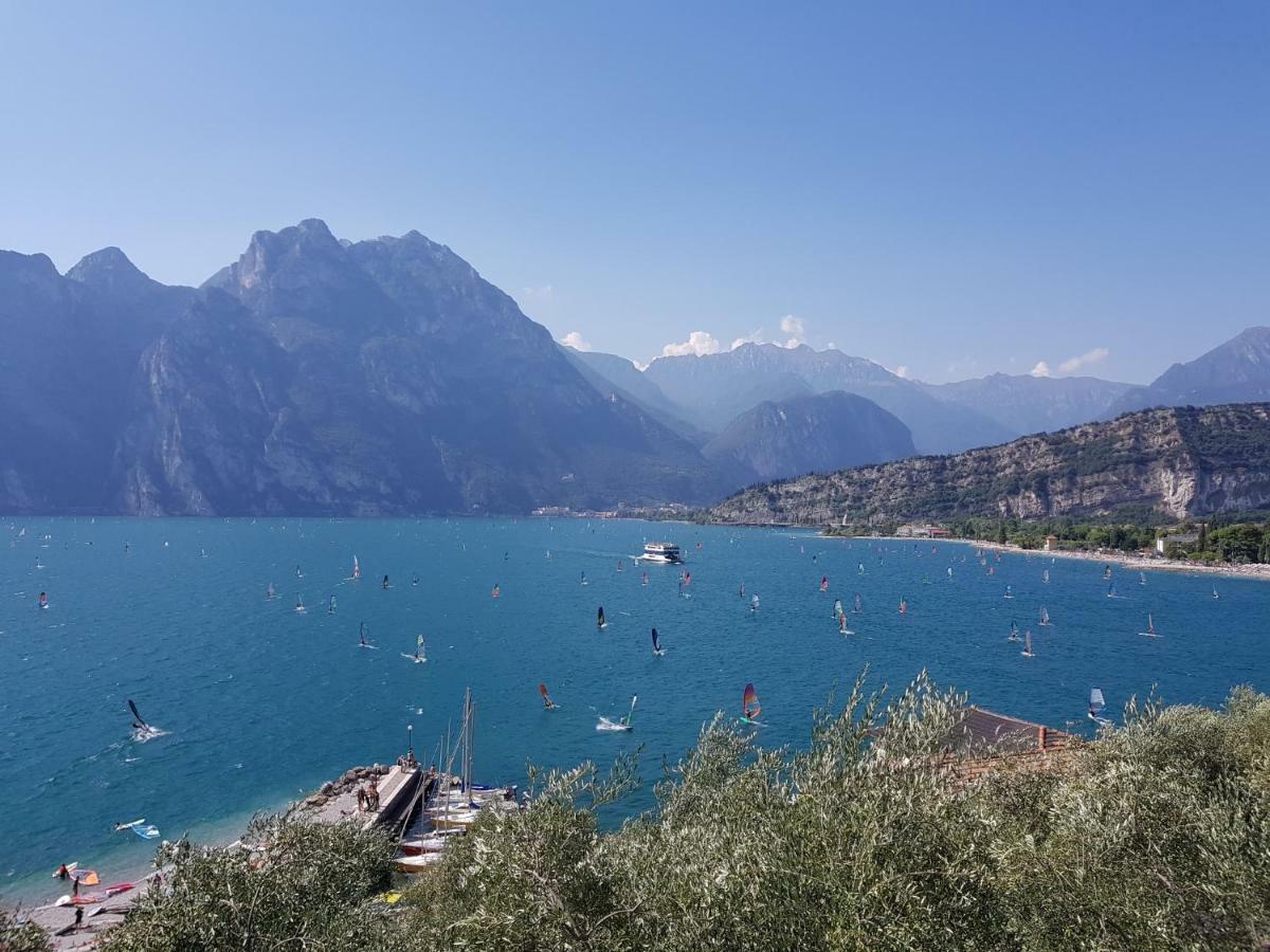 Torbole Lake Front Torbole Sul Garda Extérieur photo