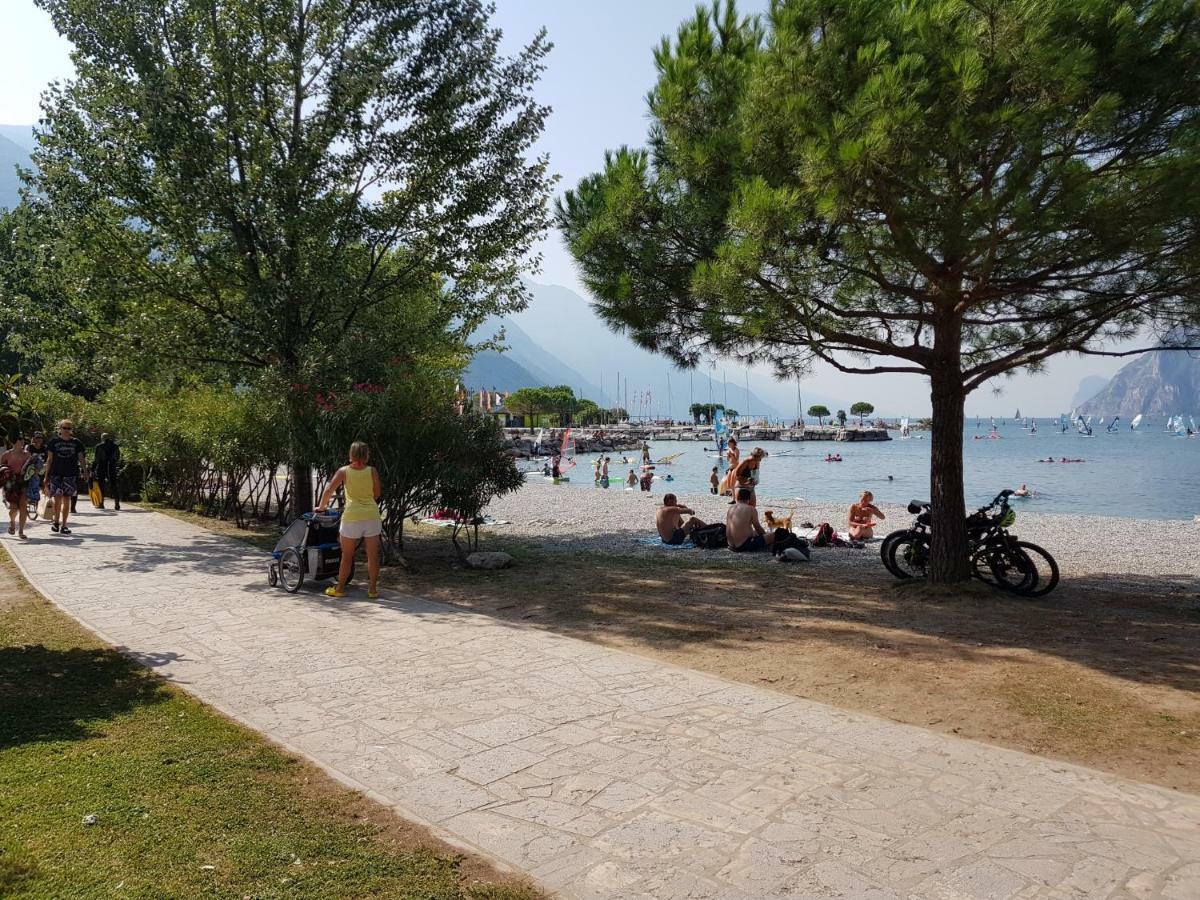 Torbole Lake Front Torbole Sul Garda Extérieur photo